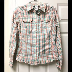 Pretty The North Face Collared Button down!